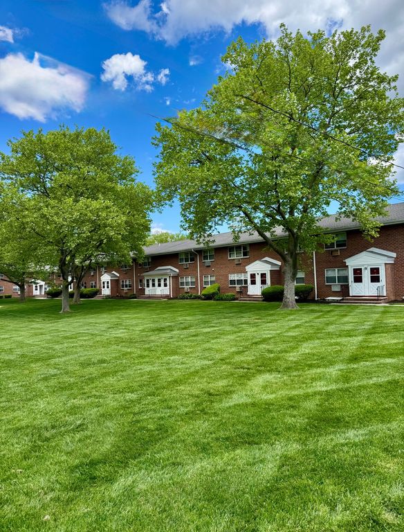 251 Atlantic St, Keyport, NJ 07735