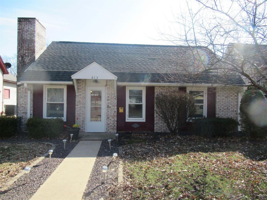 615 Madison St, Canton, MO 63435