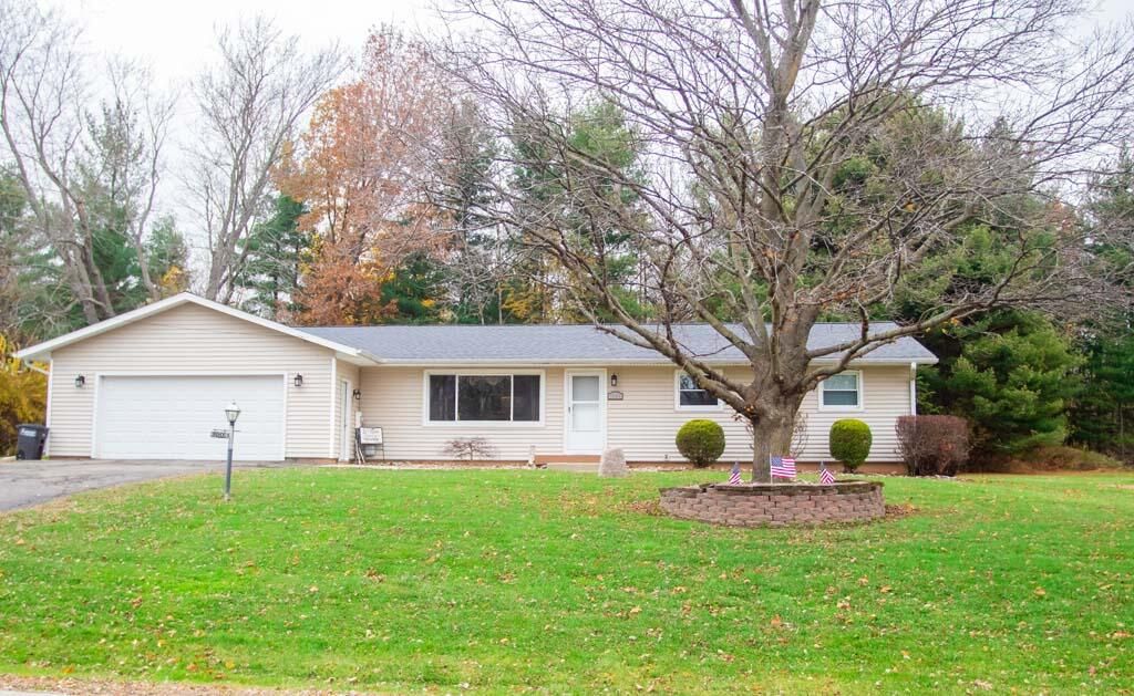 3004 John Glenn Dr, Jackson, MI 49201