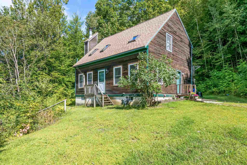 343 River Road, Essex, VT 05452 - 3 Bed, 2 Bath Single-Family Home