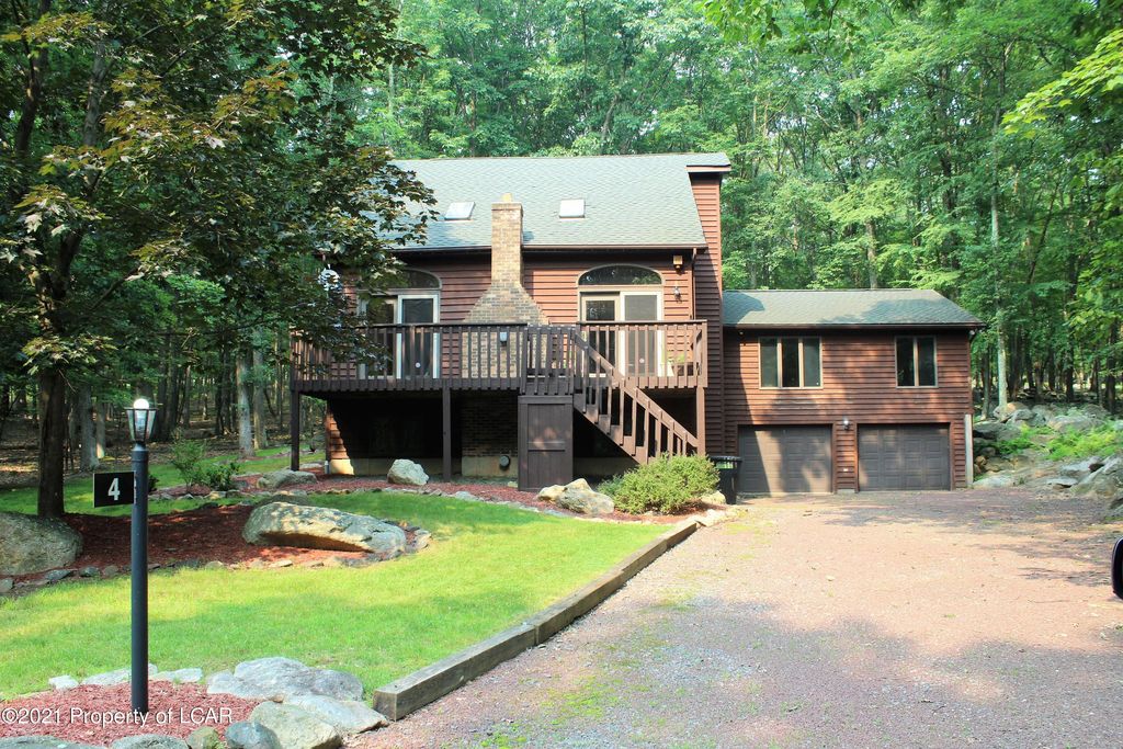 4 Seneca Cir, Hazle Township, PA 18202