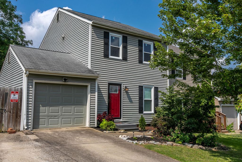 3182 Aqueduct Dr, Lexington, KY 40517