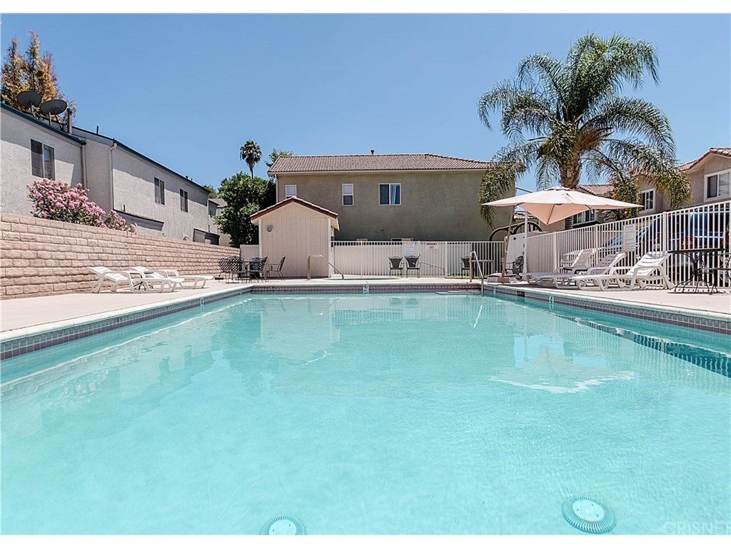 18930 Sherman Way #13, Los Angeles, CA 91335