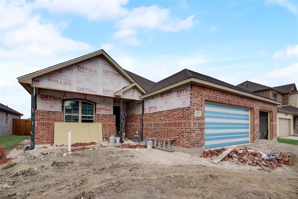 325 Cyrpus Grove Dr, Lavon, TX 75166