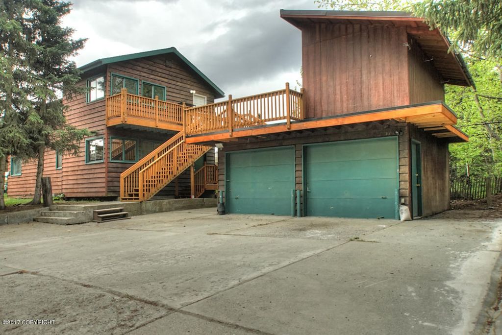 3102 Lois Dr, Anchorage, AK 99517