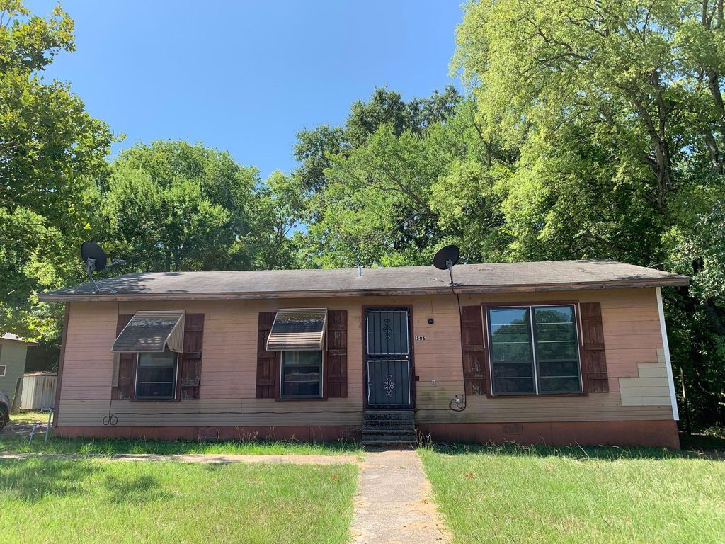 1506 E Young St, Longview, TX 75602 Trulia