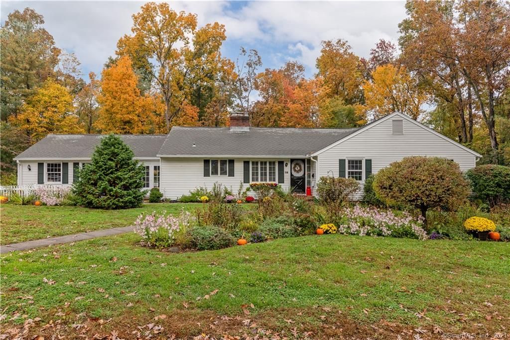 116 Hickory Ln, Naugatuck, CT 06770