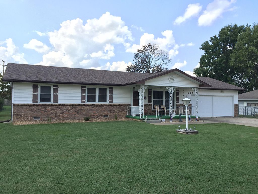217 N Sunset Ave, Bolivar, MO 65613 Trulia