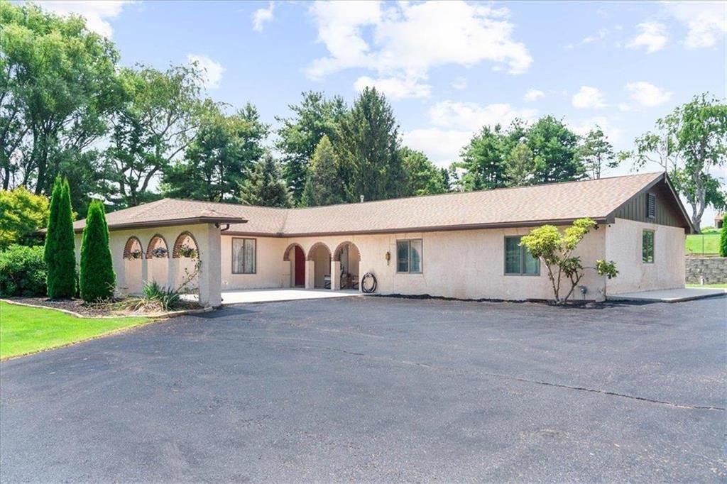 3088 Seisholtzville Rd, Macungie, PA 18062