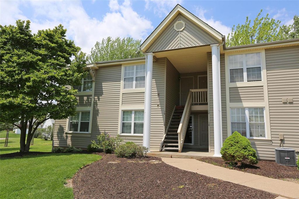 18 Sugarwood Ct, Saint Peters, MO 2 Bed, 2 Bath 22 Photos Trulia