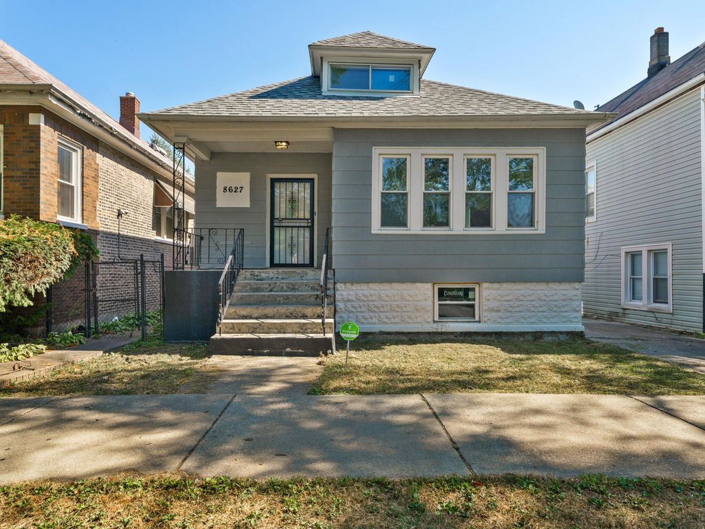 8627 S Colfax Ave, Chicago, IL 60617