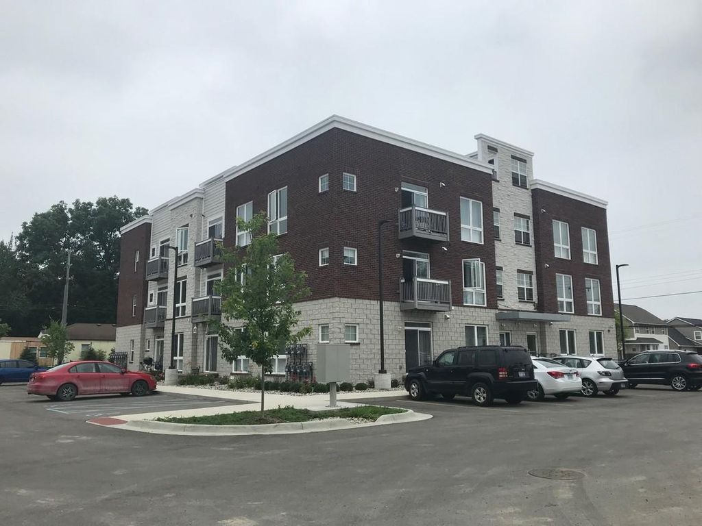 1645 N Maple Rd #309, Ann Arbor, MI 48103