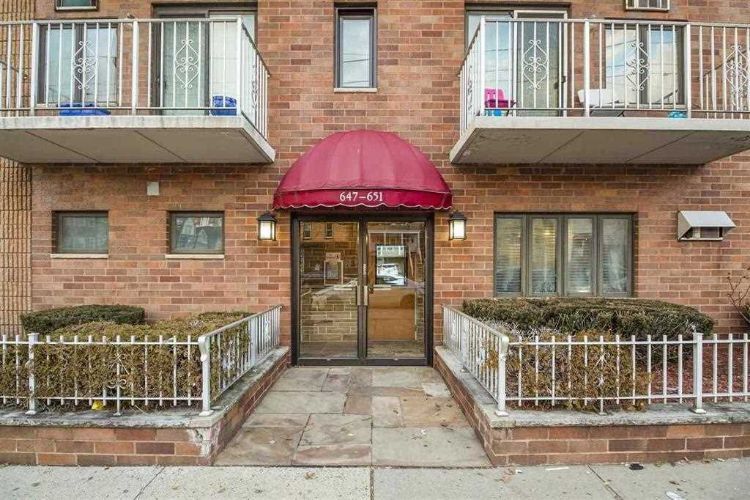 651 Kennedy Blvd #302, Bayonne, NJ 07002