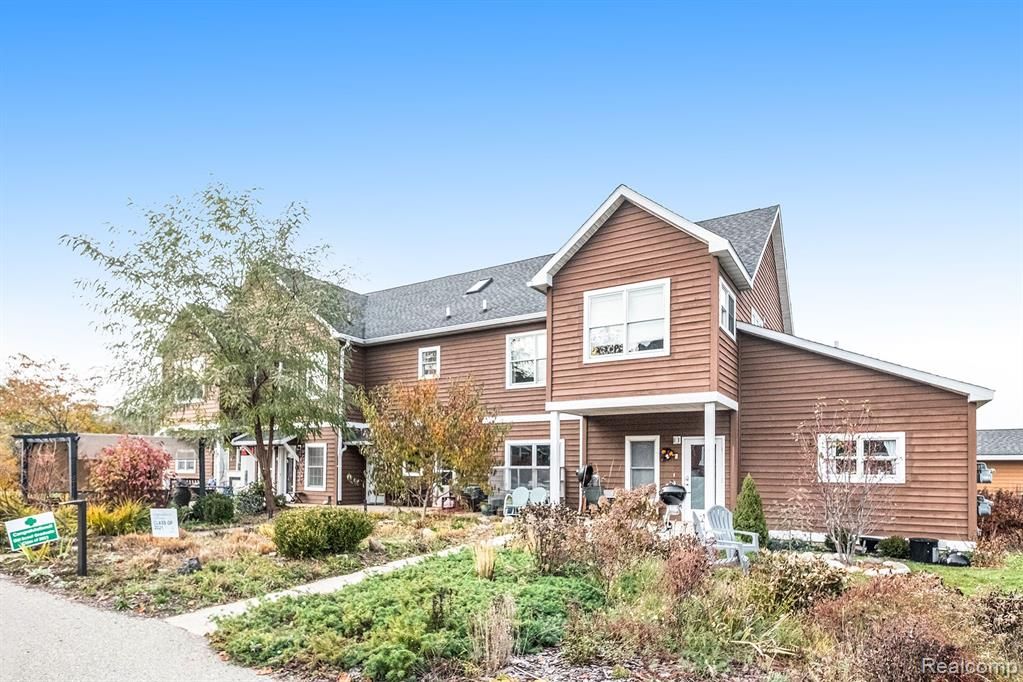 560 Little Lake Dr #3, Ann Arbor, MI 48103