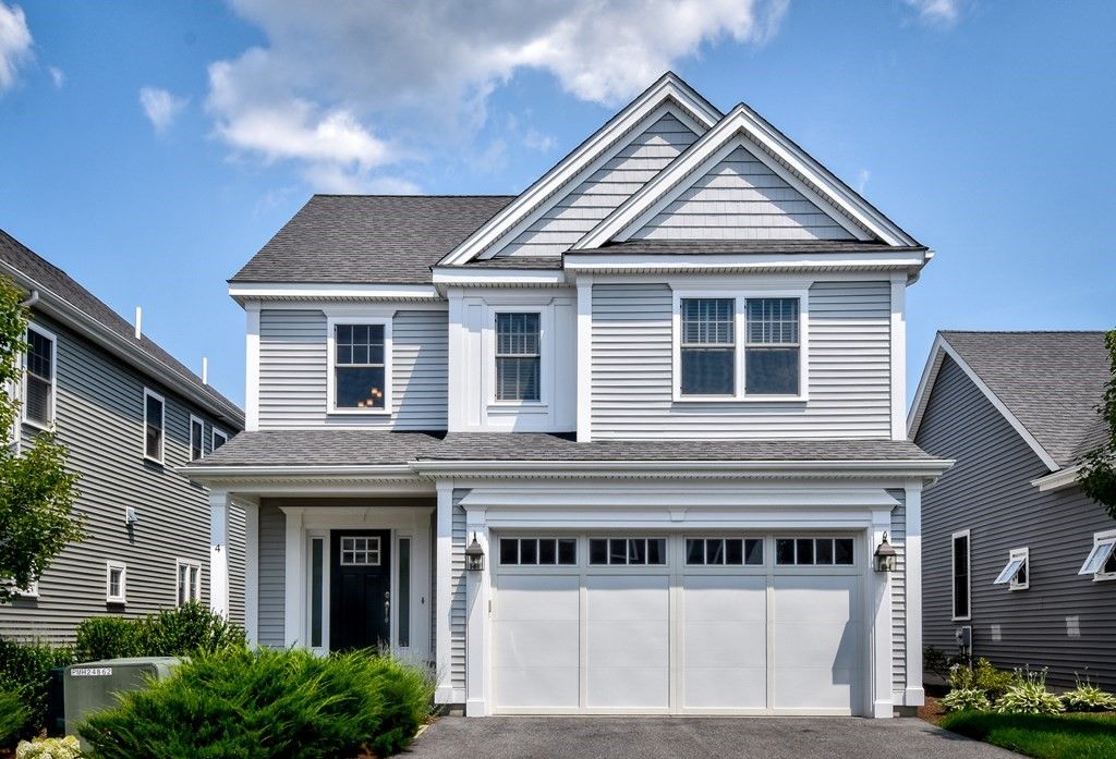 4 Strauss Ln #4, Framingham, MA 01701