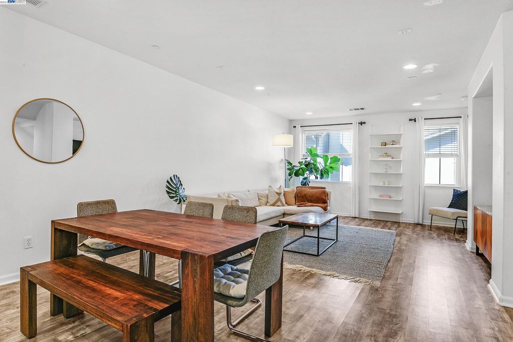406 Palmer Ave, Hayward, CA 94541