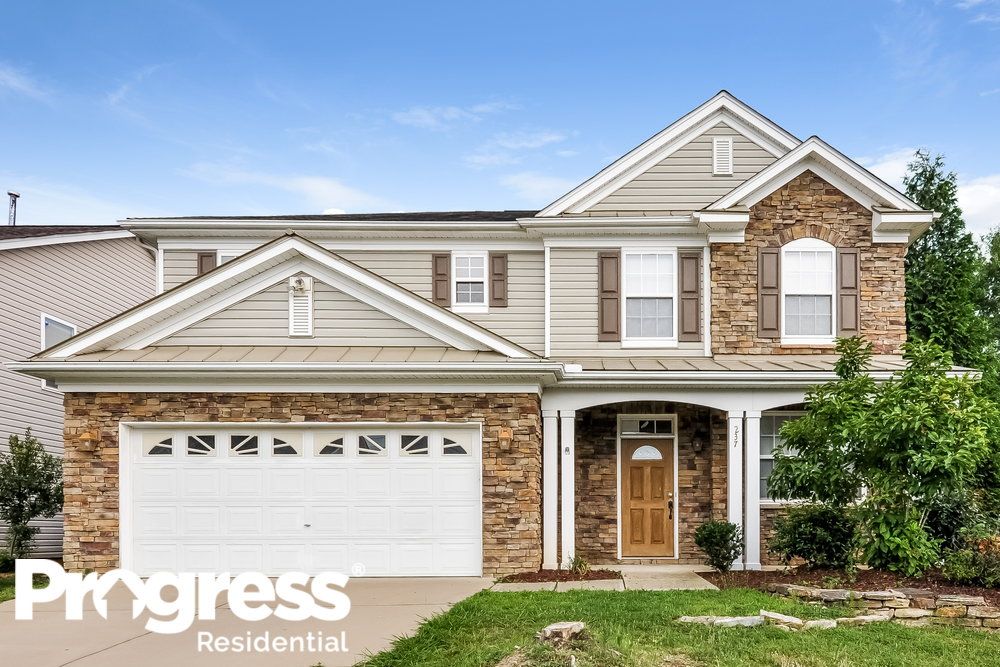 237 Edgecroft Way, Fuquay Varina, NC 27526