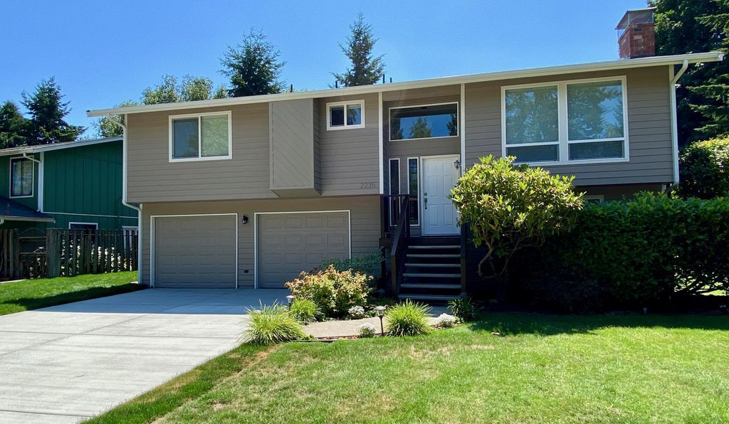 2235 NE Ridgewood St #1, Poulsbo, WA 98370