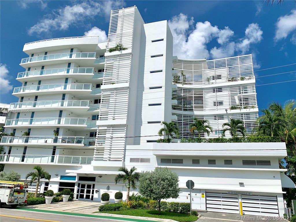 9821 E Bay Harbor Dr #805, Miami Beach, FL 33154