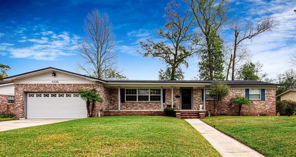 1335 Catalina Rd E, Jacksonville, FL - 3 Bed, 2 Bath Single-Family Home