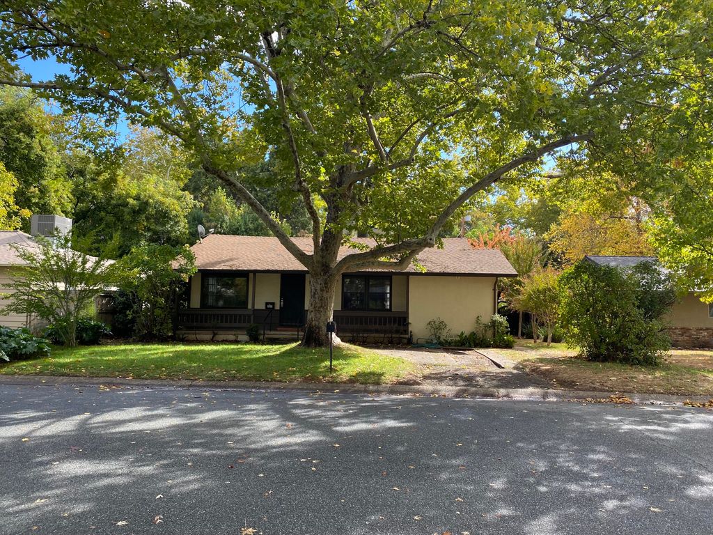 707 Coronado St, Redding, CA 96003