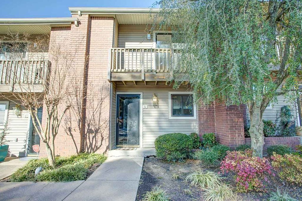2824 Foxcroft Rd #51, Little Rock, AR 72227