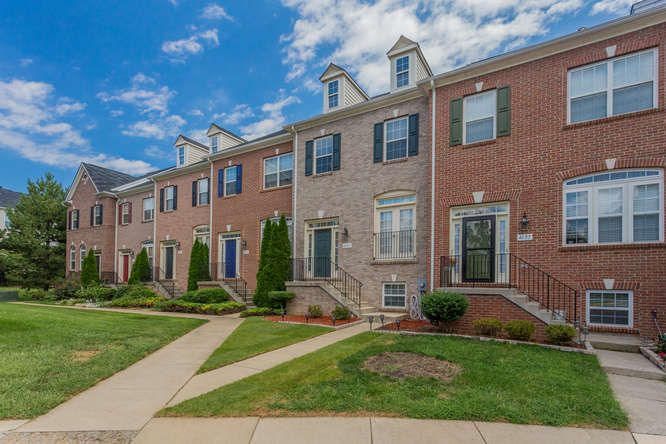 4655 Carisbrooke Ln, Fairfax, VA 22030