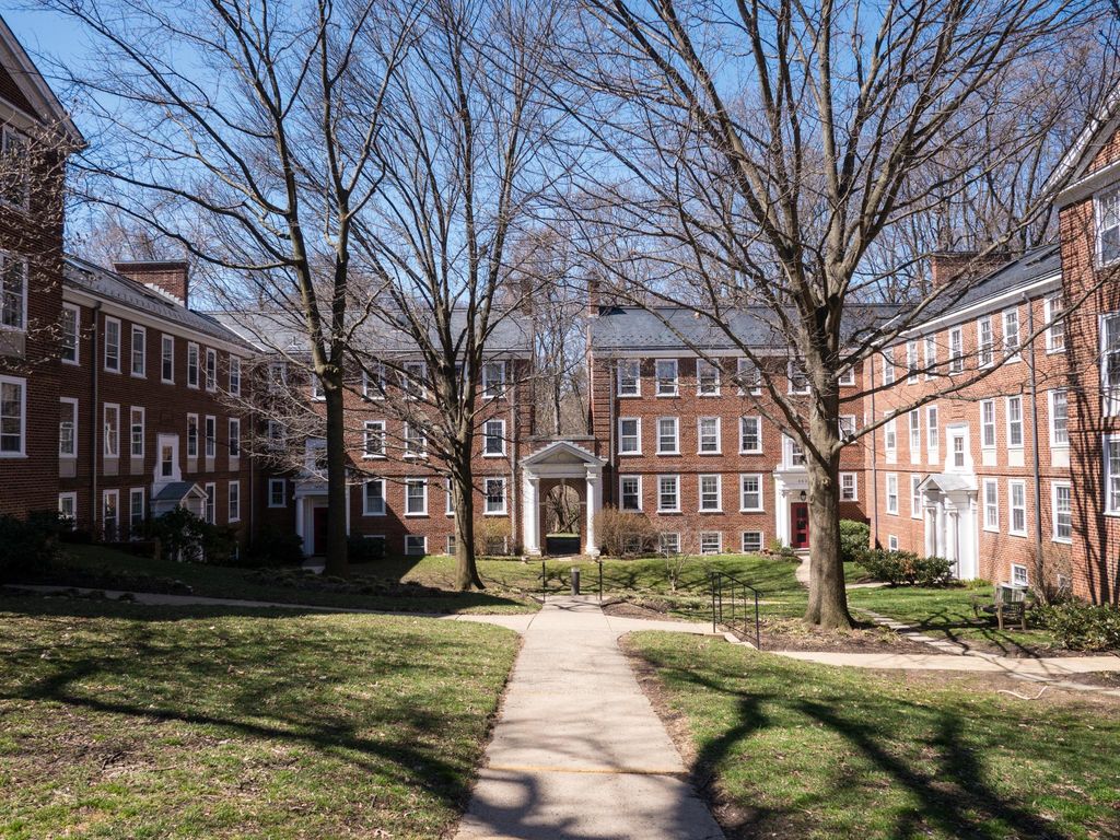 3620 39th St NW #C537, Washington, DC 20016