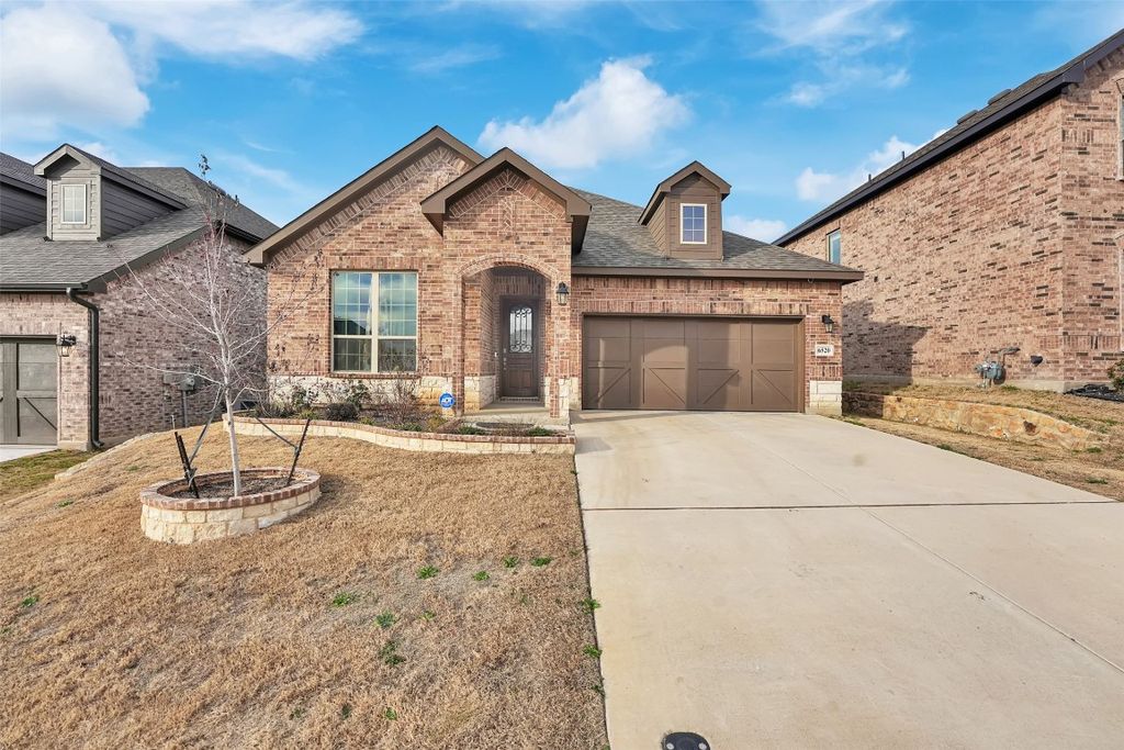 6520 Trail Guide Ln, Fort Worth, TX 76123