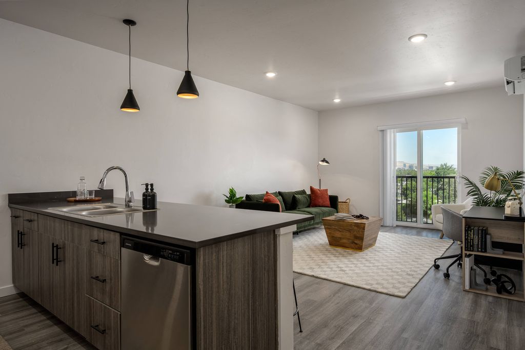 4220 N  Adams St #322A, Garden City, ID 83714