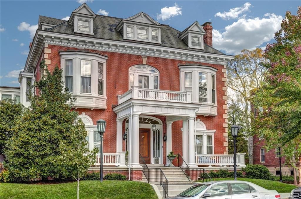 2700 Monument Ave, Richmond, VA 23220