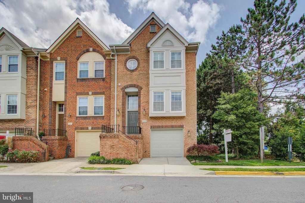 8047 Merry Oaks Ct, Vienna, VA 22182 Trulia