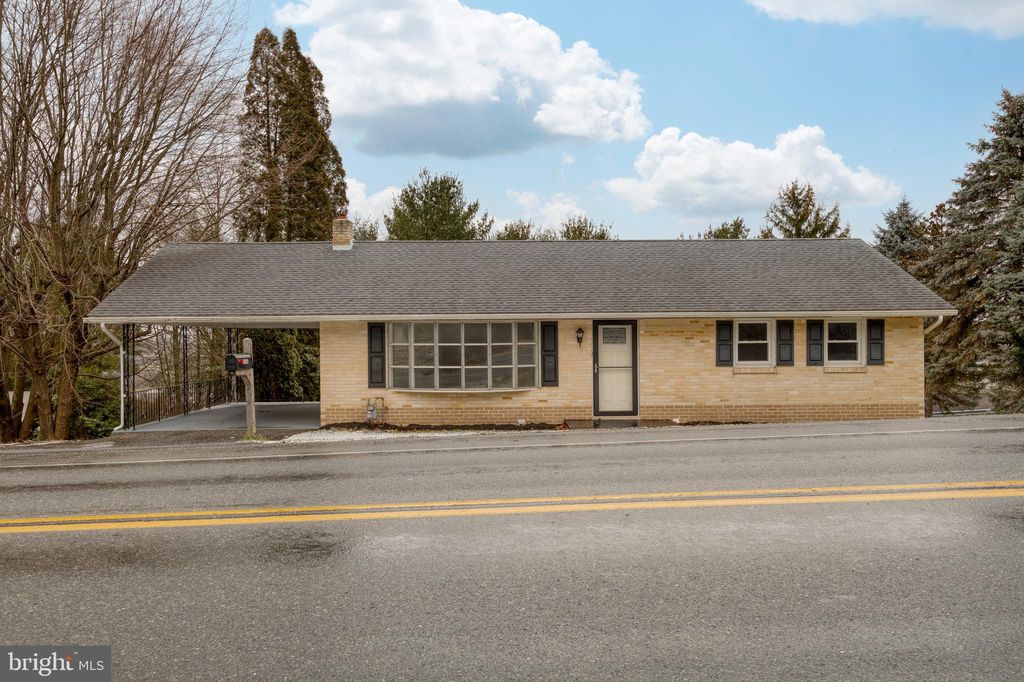 3366 Cape Horn Rd, Red Lion, PA 17356