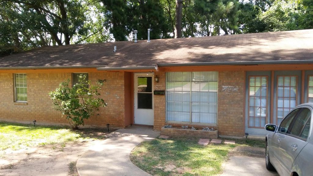 671 Kings Towne Pl, Shreveport, LA 71108