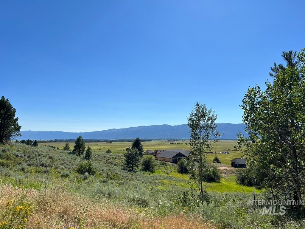 100 Hondo Ln, Donnelly, ID 83615