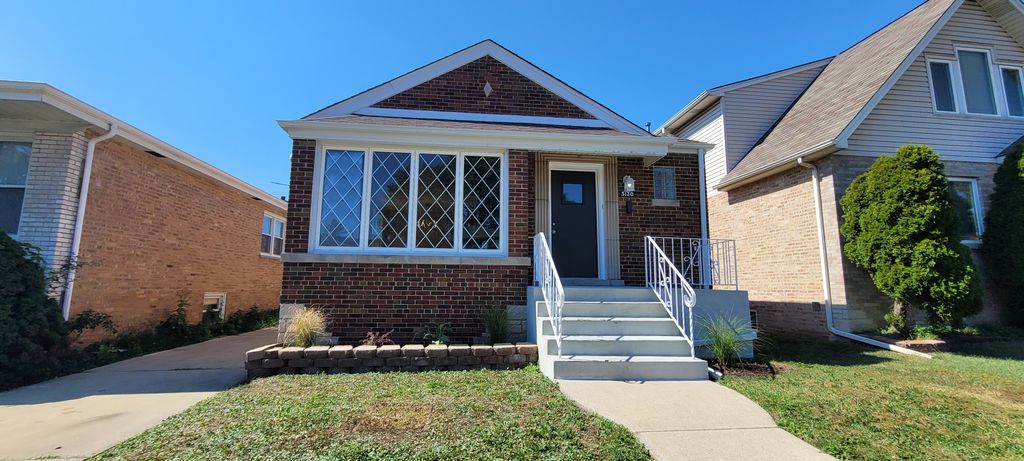 5130 N Nagle Ave, Chicago, IL 60630
