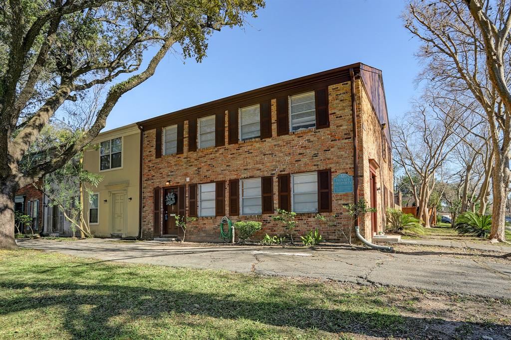 11531 Chimney Rock Rd, Houston, TX 77035