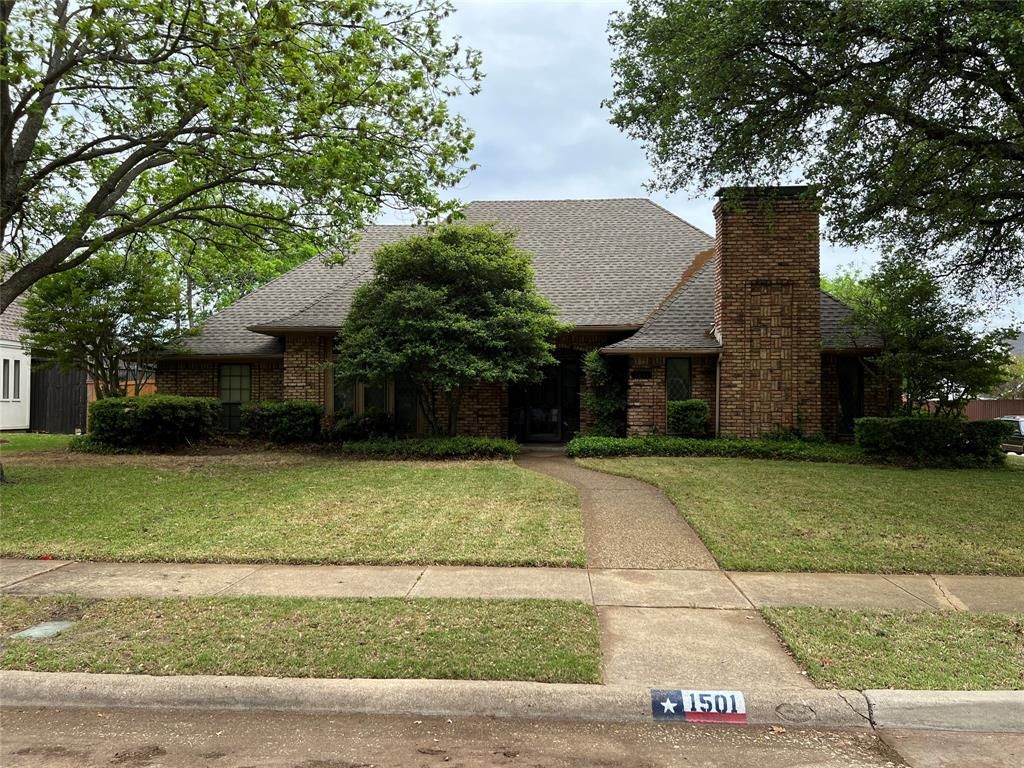 1501 Sussex Dr, Plano, TX 75075