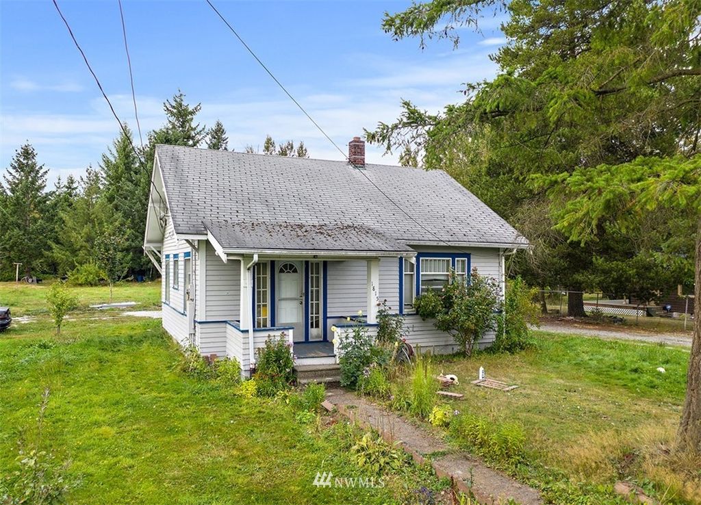 1815 93rd St E, Tacoma, WA 98445