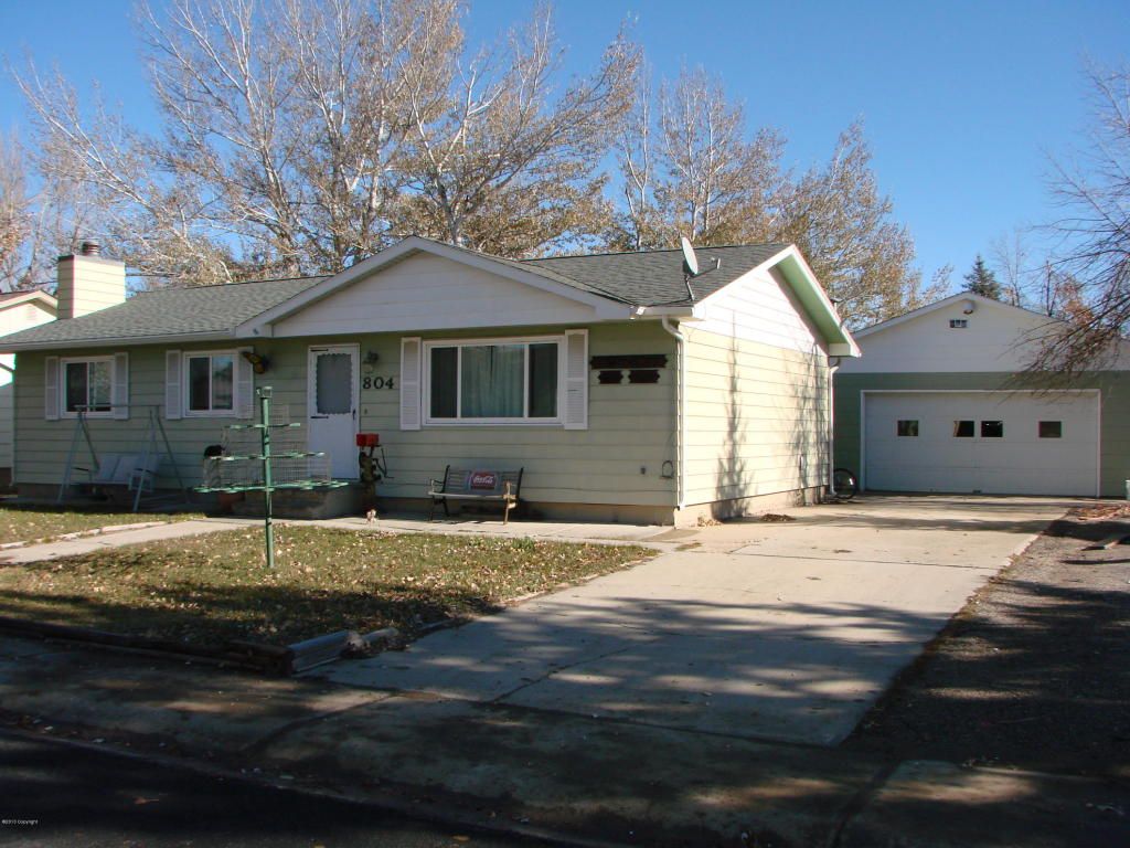 804 Beech St, Gillette, WY 82716