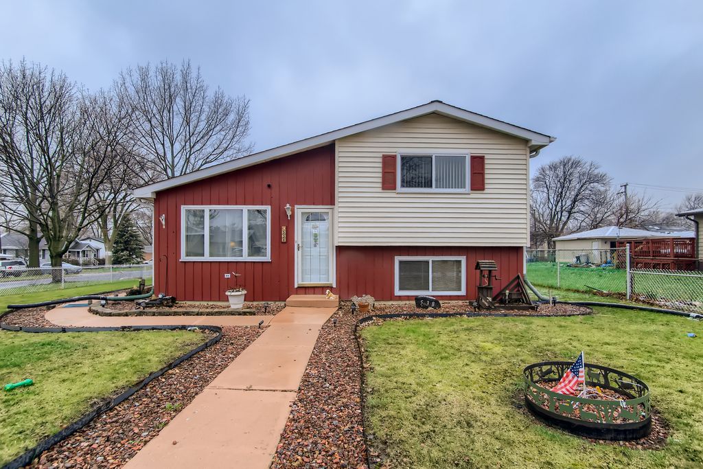 538 N West Ave, Elmhurst, IL 60126