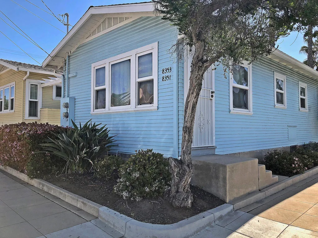 8353 Lemon Ave, La Mesa, CA 91941 - See Est. Value, Schools & More