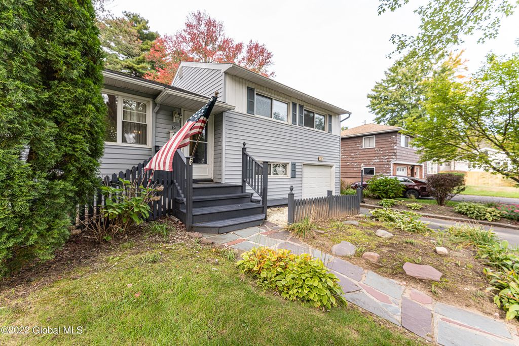 10 Greenock Road, Delmar, NY 12054 Trulia