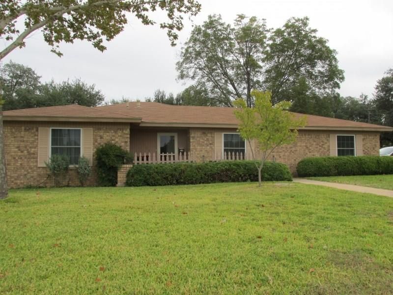 2023 S Pine St, Brady, TX 76825 Trulia