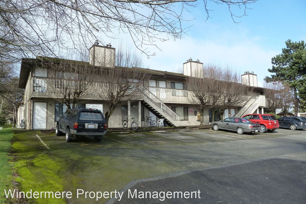 2400 Elizabeth St #12, Bellingham, WA 98225