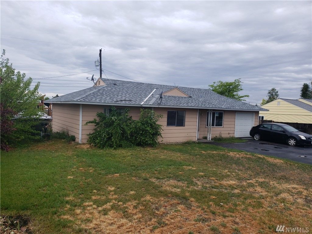1217 Arnold Dr, Moses Lake, WA 98837
