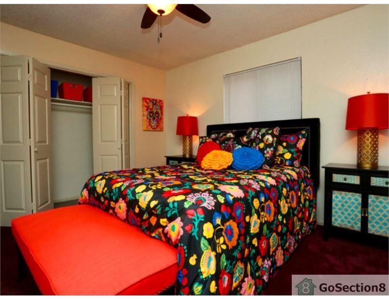 807 Flame Cir, San Antonio, TX 78221