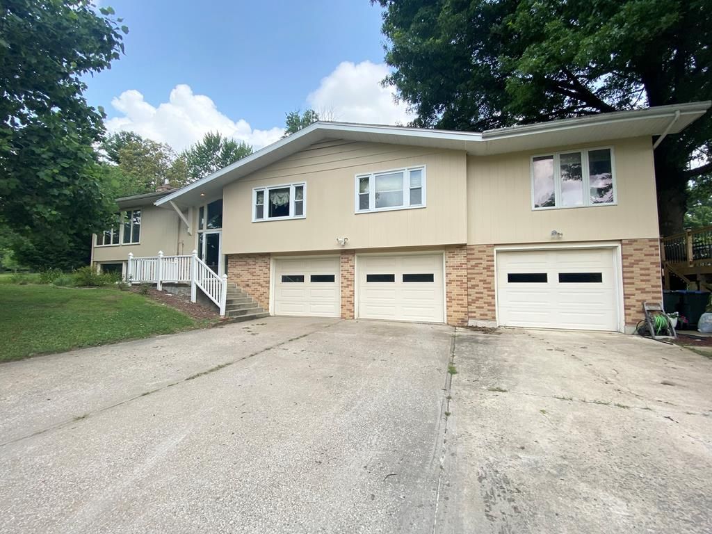2913 S 1st St, Kirksville, MO 63501