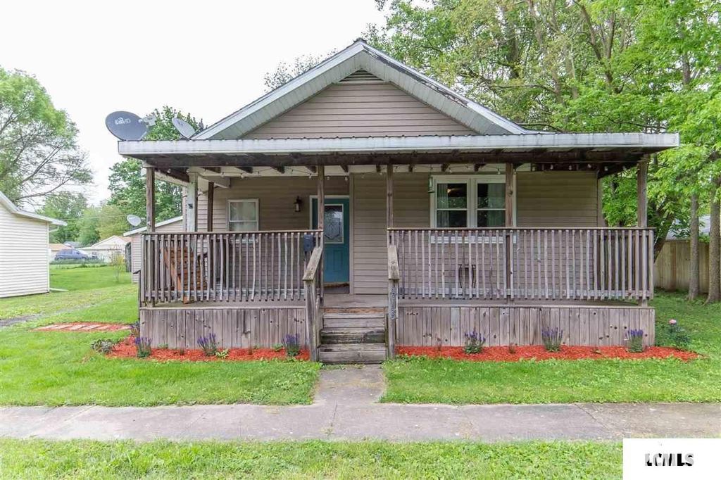 415 S Logan St, Mason City, IL 62664
