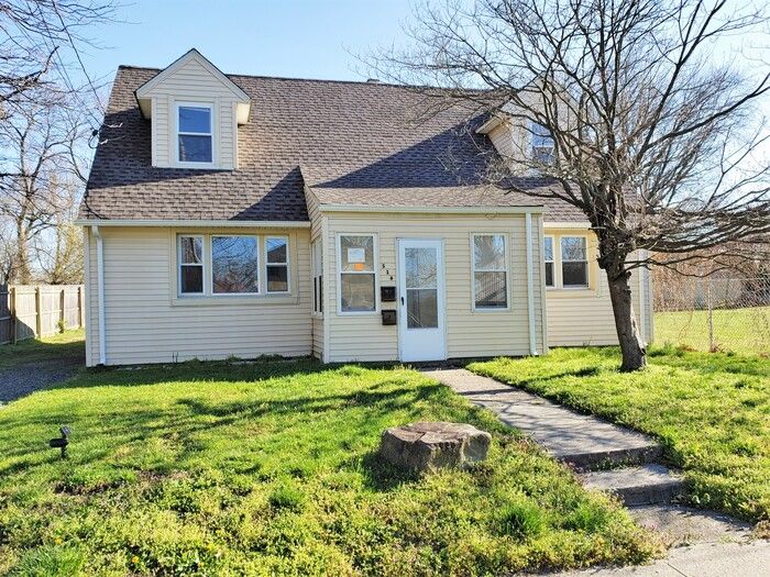 516 Grand Ave #2, Trenton, NJ 08610